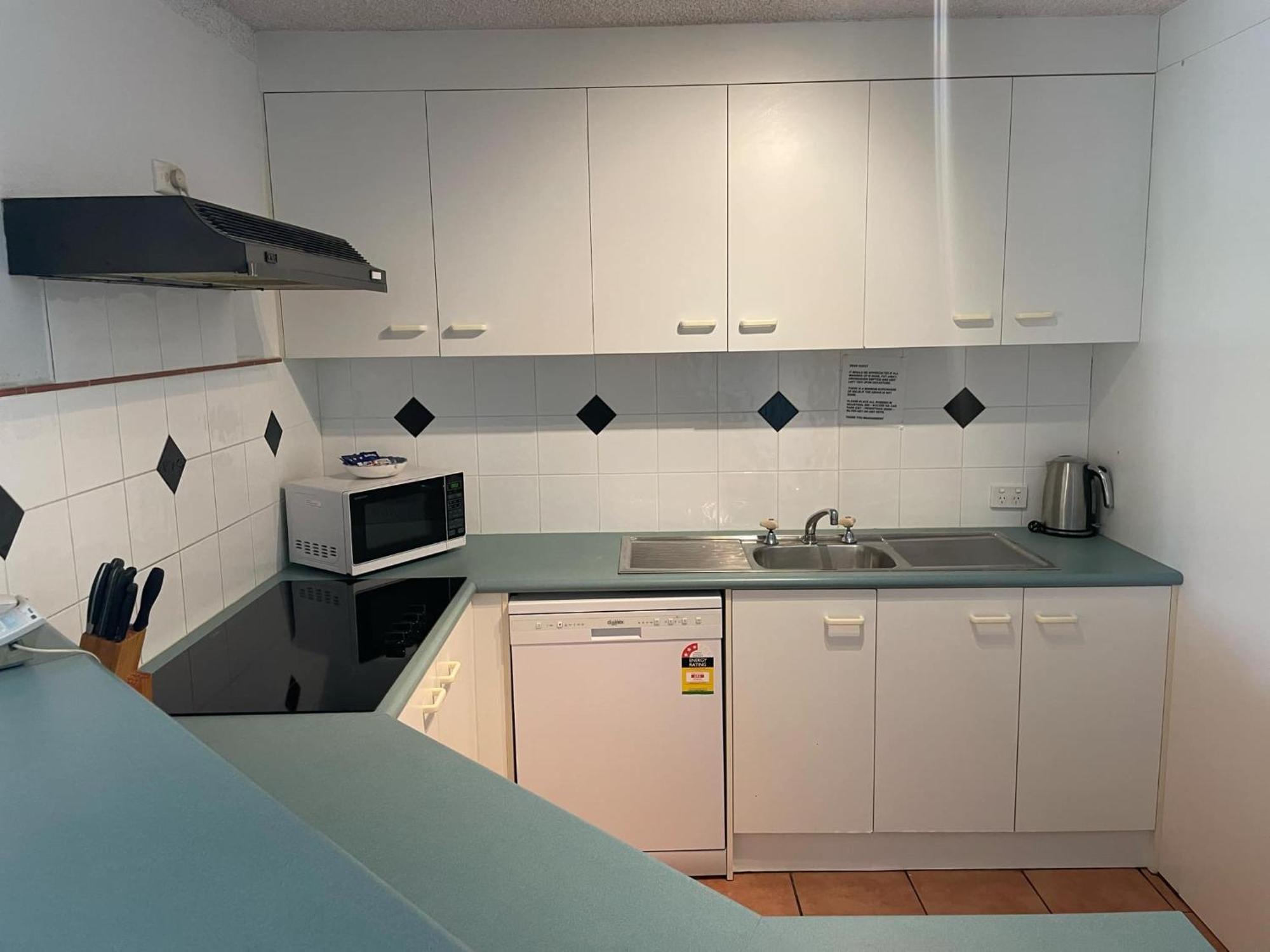 Placid Waters Holiday Apartments Bongaree 외부 사진