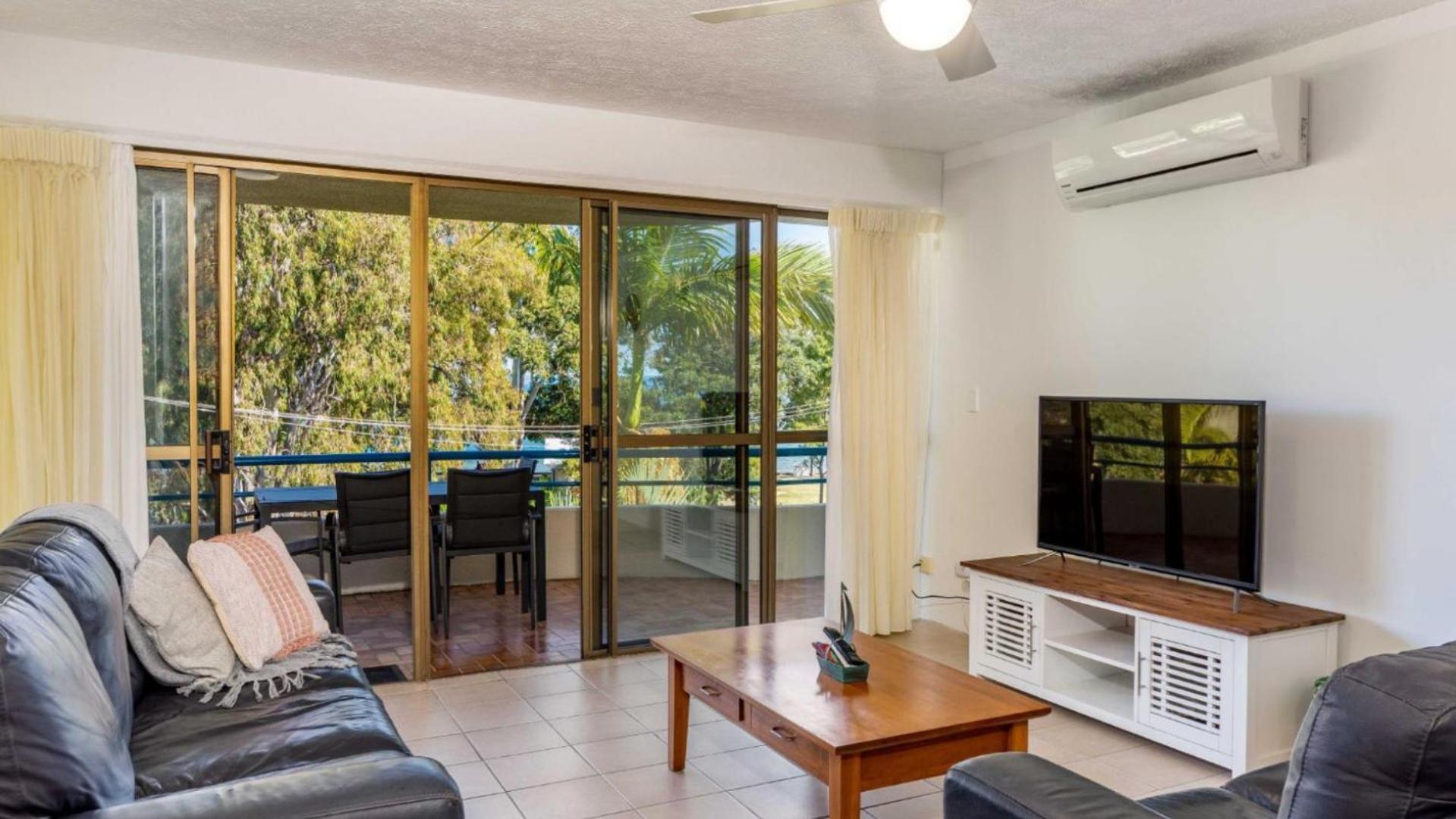 Placid Waters Holiday Apartments Bongaree 외부 사진
